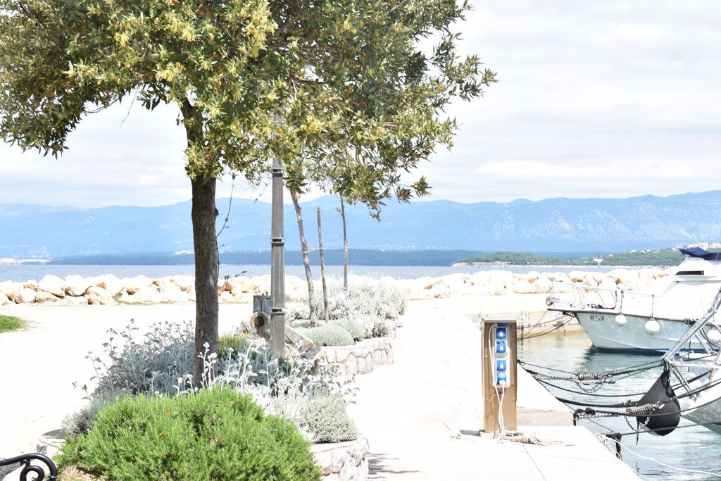 Apartments Blue Dream Malinska Luaran gambar